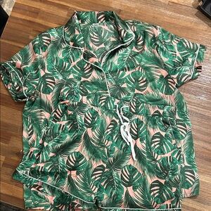 Leaf Print Women's Pajama Set